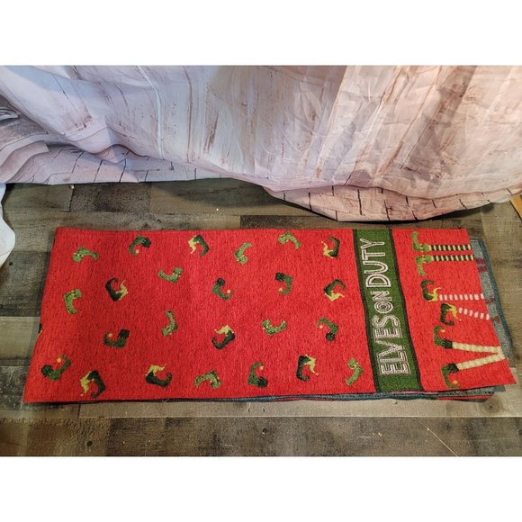 Table runner Elves on duty xmas decor - Picture 1 of 4